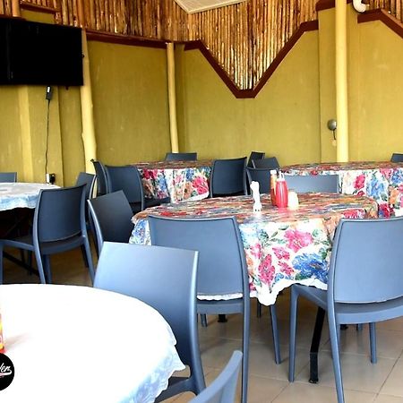 Golden View Hotel Ibanda מראה חיצוני תמונה