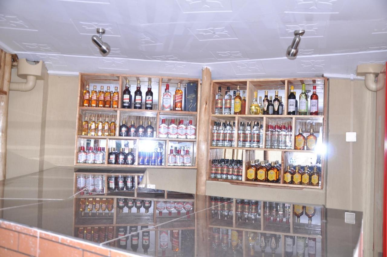 Golden View Hotel Ibanda מראה חיצוני תמונה