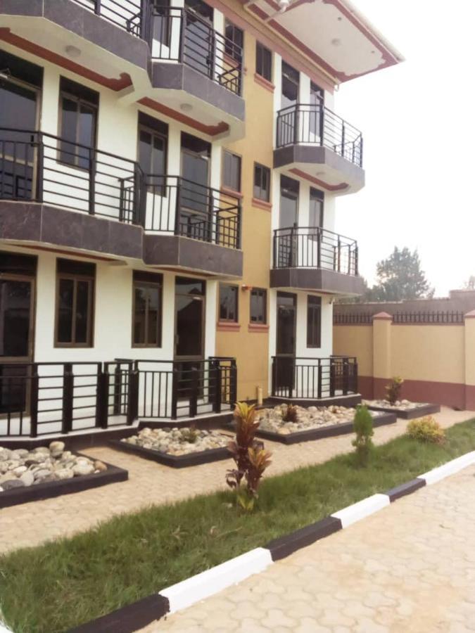 Golden View Hotel Ibanda מראה חיצוני תמונה